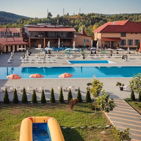 Illara Spa Hotel Irshava Exterior photo